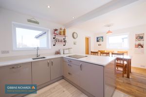 Kitchen/Diner- click for photo gallery